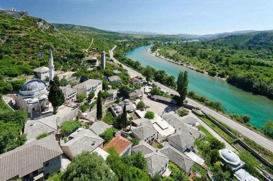 Dubrovnik: Kravica Waterfalls, Mostar and Pocitelj Day Trip - What the guide and driver add
