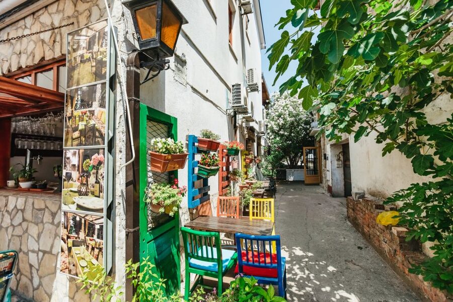 Dubrovnik: Mostar and Kravice Waterfalls Small-Group Tour - Should you book the Mostar and Kravice tour?