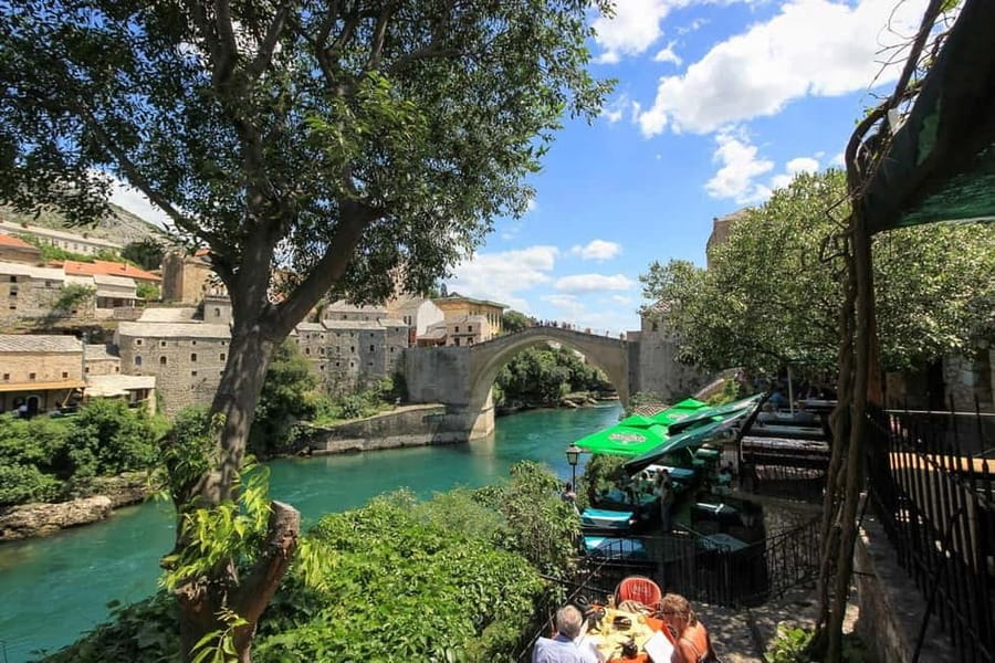 From Makarska : Mostar and Kravica Waterfalls Day Trip - Bazar Kujundžiluk and a Bosnian lunch