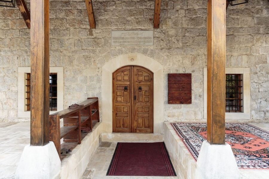 From Makarska Riviera: Day Trip to Mostar - Walking the bazaar and visiting a mosque