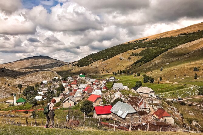 From Sarajevo: Full-Day Hike to Lukomir Village - Reaching Lukomir on foot