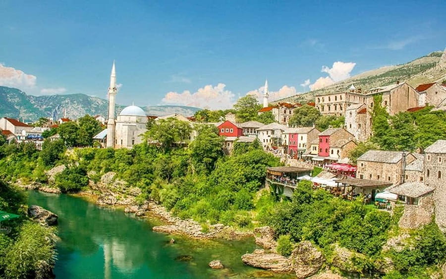 Mostar and Počitelj Day Trip from Dubrovnik - Who should book this experience?