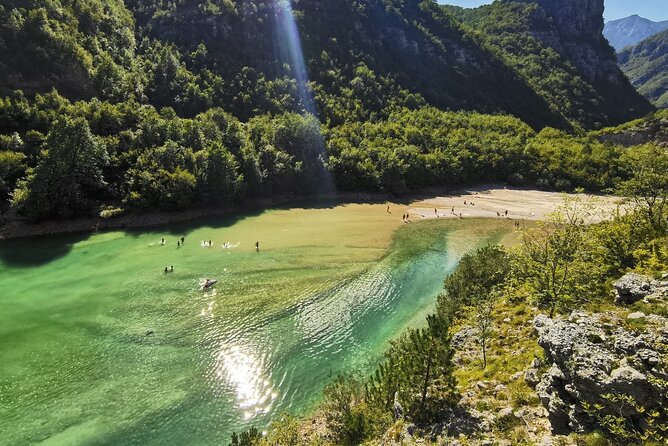 Neretva kayak safari - Grabovicko Lake and the beach at the end