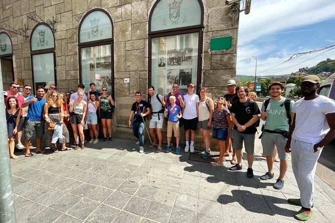 Sarajevo: 2 Hours Old Town Walking Tour With Local Guide - What the guides add to the walk