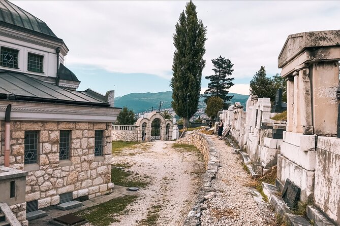 Sarajevo: Jewish Heritage Tour - The Bosnian Cultural Center and a synagogue with a second life