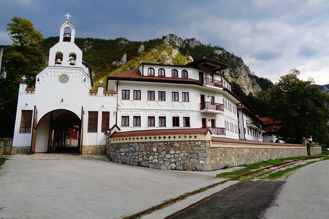 Sarajevo to Belgrade Full Day Tour one-way - Crossing into Serbia and the world of Drvengrad
