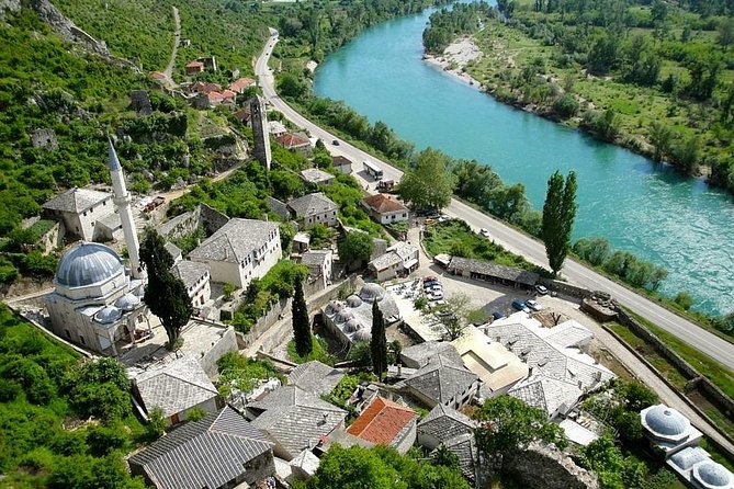 Sarajevo to/from Dubrovnik Transfer Tour via Mostar & Herzegovina - Guides are the heart of the experience