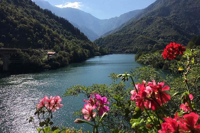 Sarajevo to/from Dubrovnik Two-day Transfer Tour via Mostar - Mostar after the day crowds