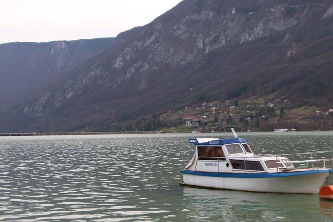 Sarajevo to Srebrenica: Genocide Study Tour with War Veteran - What guides add to the visit