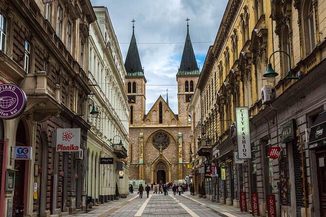 Sarajevo Uncovered: Old Town Tour with Coffee and Food Tasting - Why this four-hour walk works so well