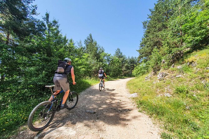 Skakavac Waterfall Mountain Biking Tour from Sarajevo MTB - Picnic Lunch at the Base