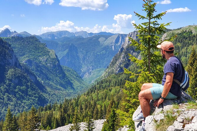 Sutjeska National Park Hike from Sarajevo - Leaving Sarajevo with a private vehicle