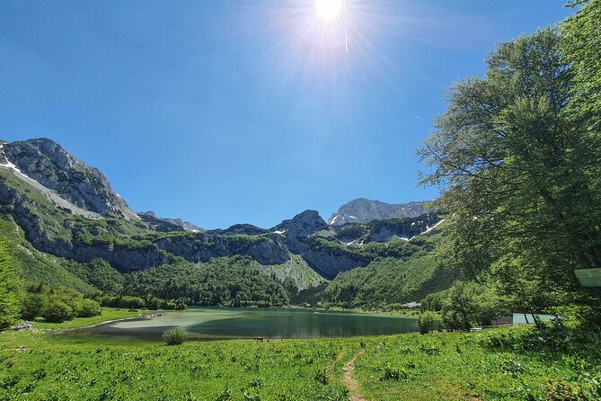 Sutjeska National Park Hike from Sarajevo - A picnic beside the water